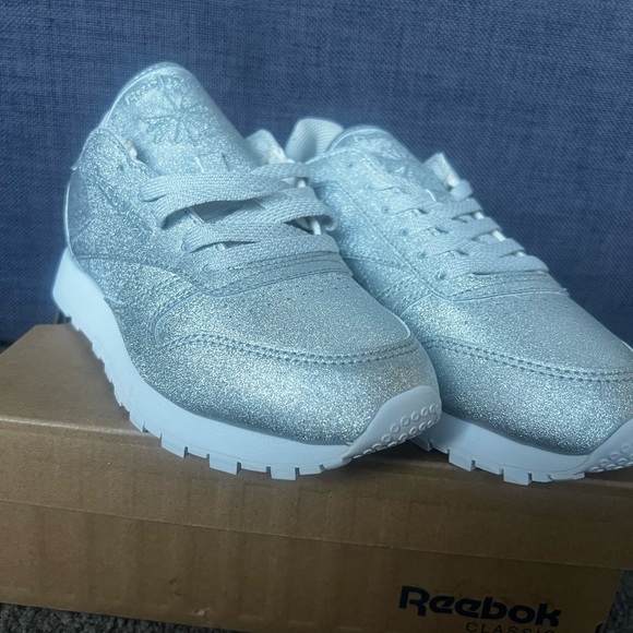 REEBOK CLASSICS WOMENS SIZE 5 DIAMOND COLLECTION NEVER WORN WITH BOX - Picture 3 of 6
